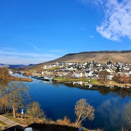 Deluxe 3-Rooms River View, Бернкастель-Кюс Экстерьер фото