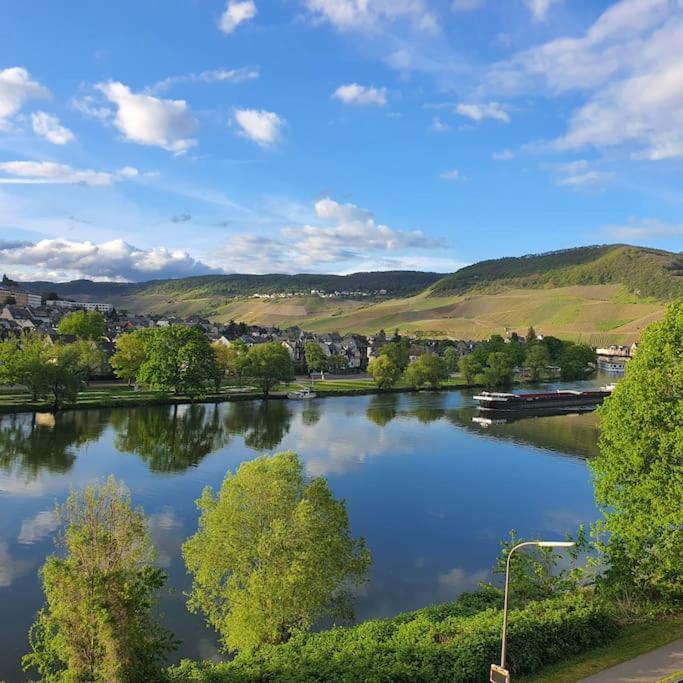 Deluxe 3-Rooms River View, Бернкастель-Кюс Экстерьер фото